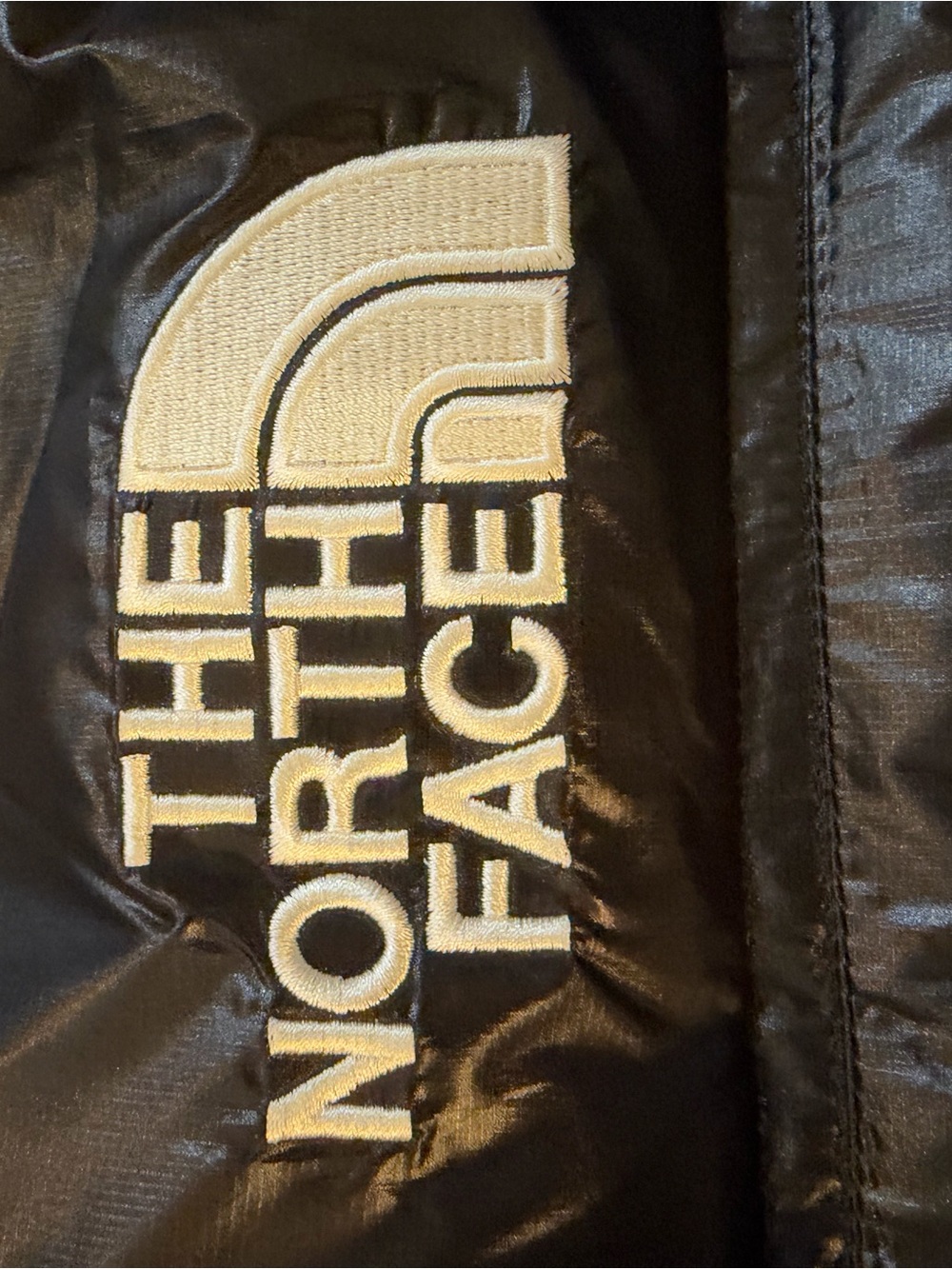 The North Face Nuptse Down Cropped Puffer Jacket - NWT - Picture 2 of 6